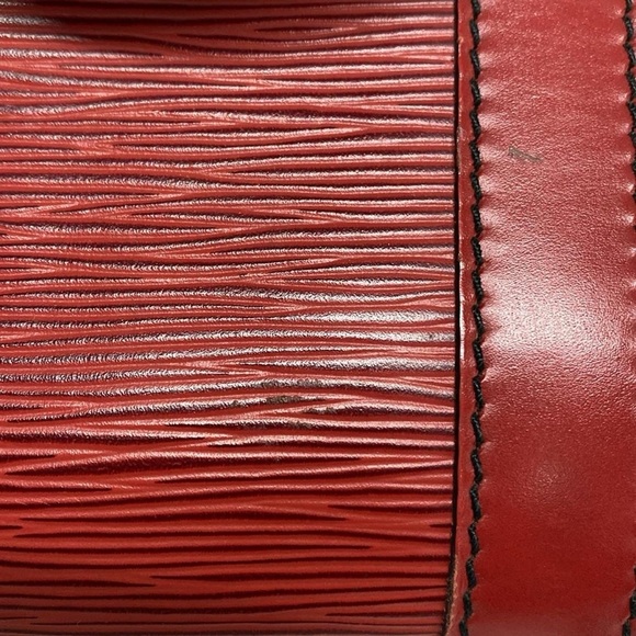 Authentic Louis Vuitton Castilian Red Epi keepall 45 travel unisex duffle bag - Picture 7 of 16